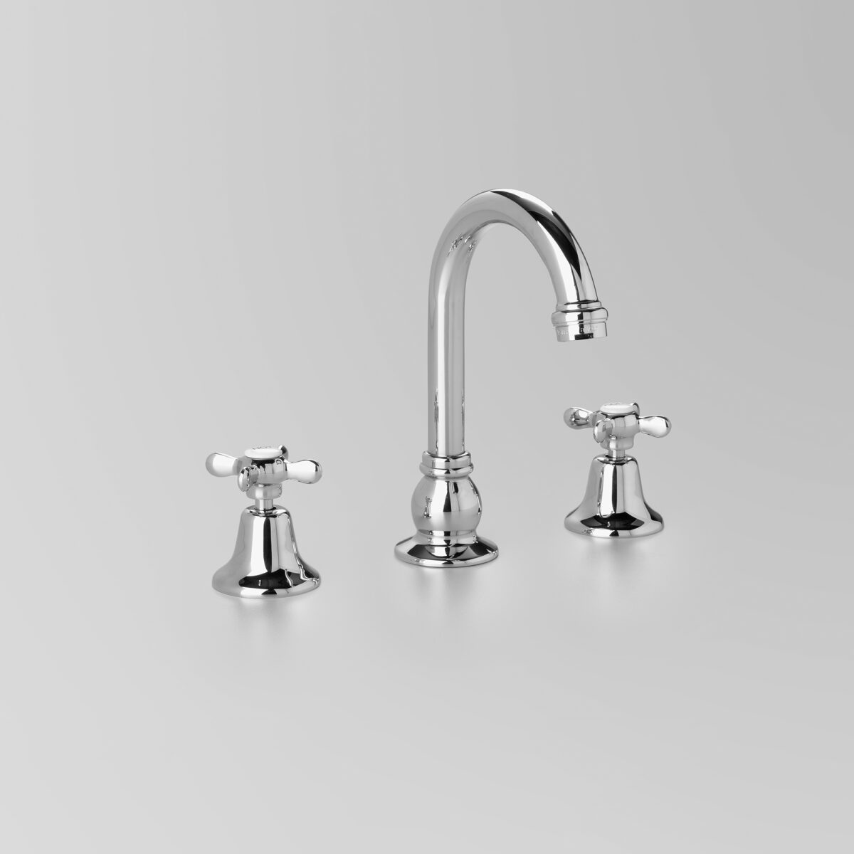 Basin Set with swivel spout