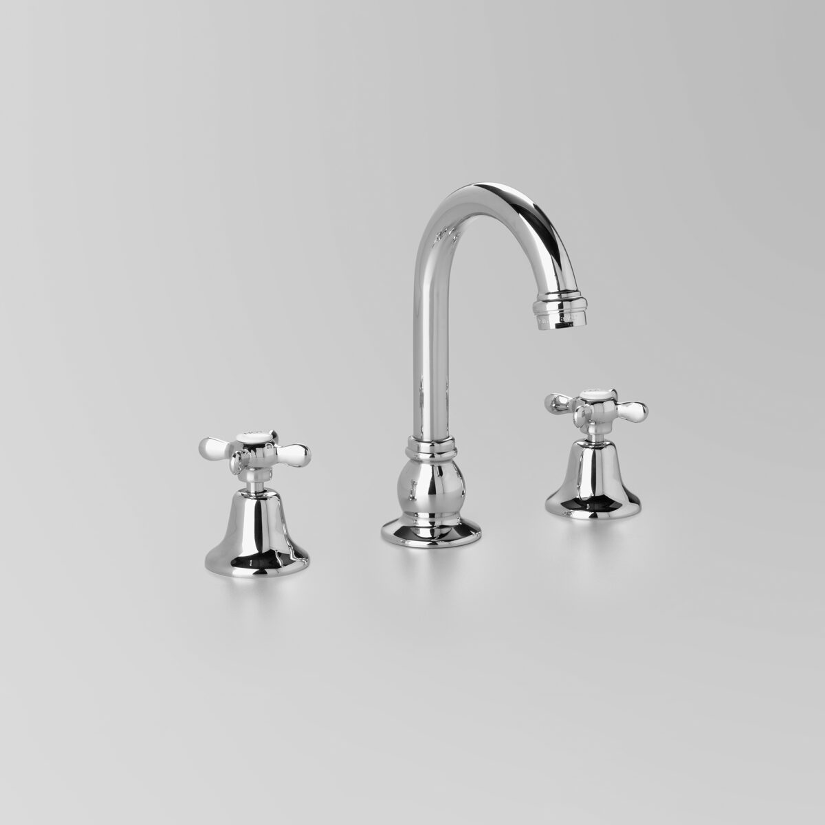 Basin Set with swivel spout