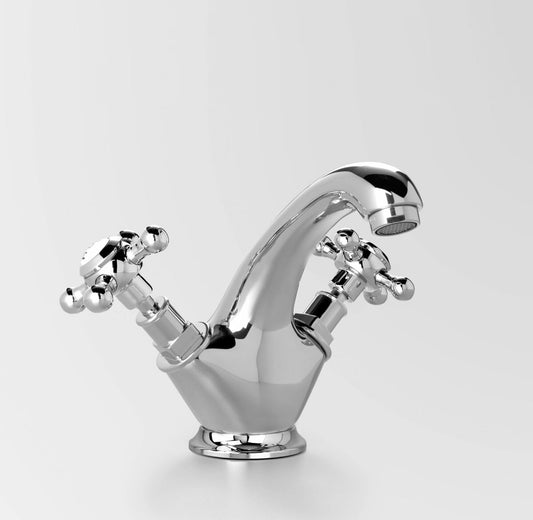 Basin mixer with fixed spout